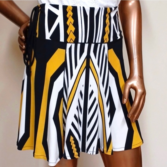 Eva Varro Swing Skirt - Picture 1 of 8